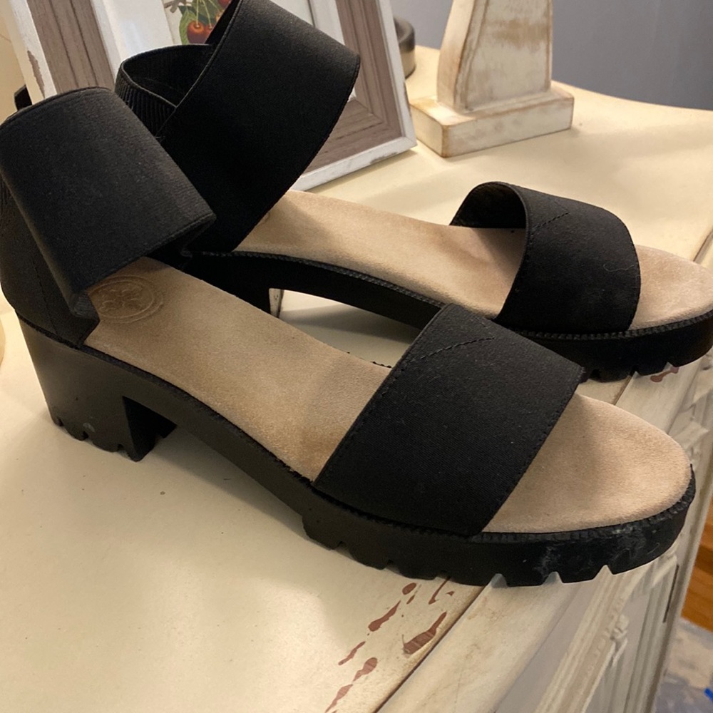 Charleston sandal